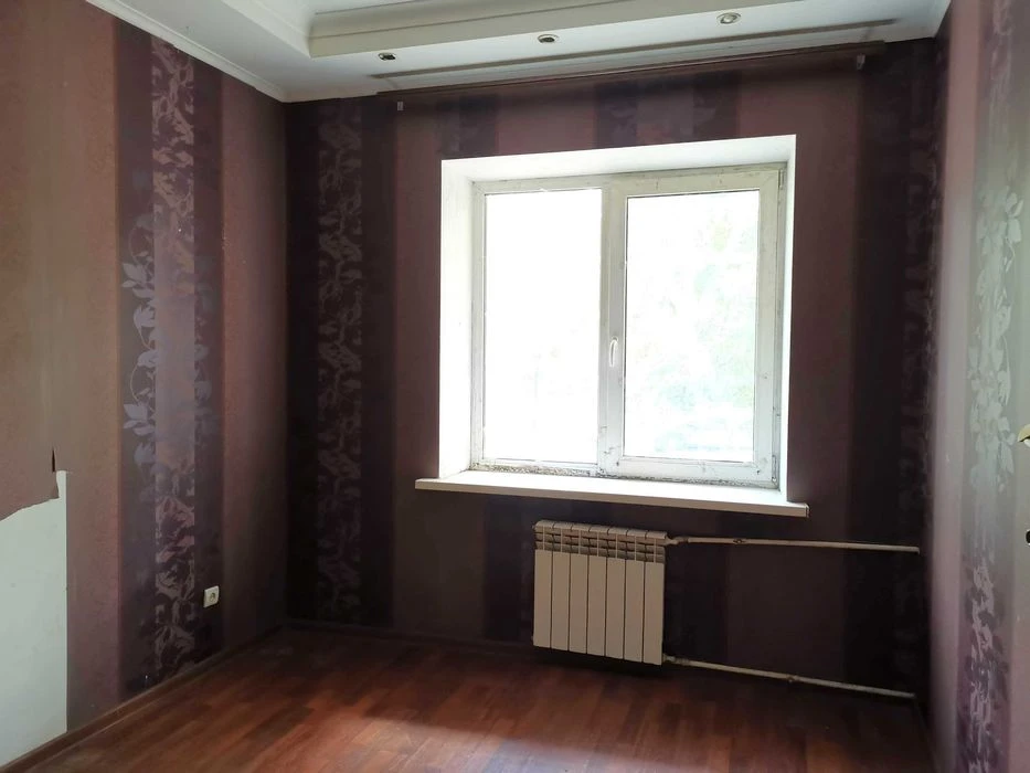Продам 3-кім квартиру по вул. Довнар-Запольського, 3/1, метр