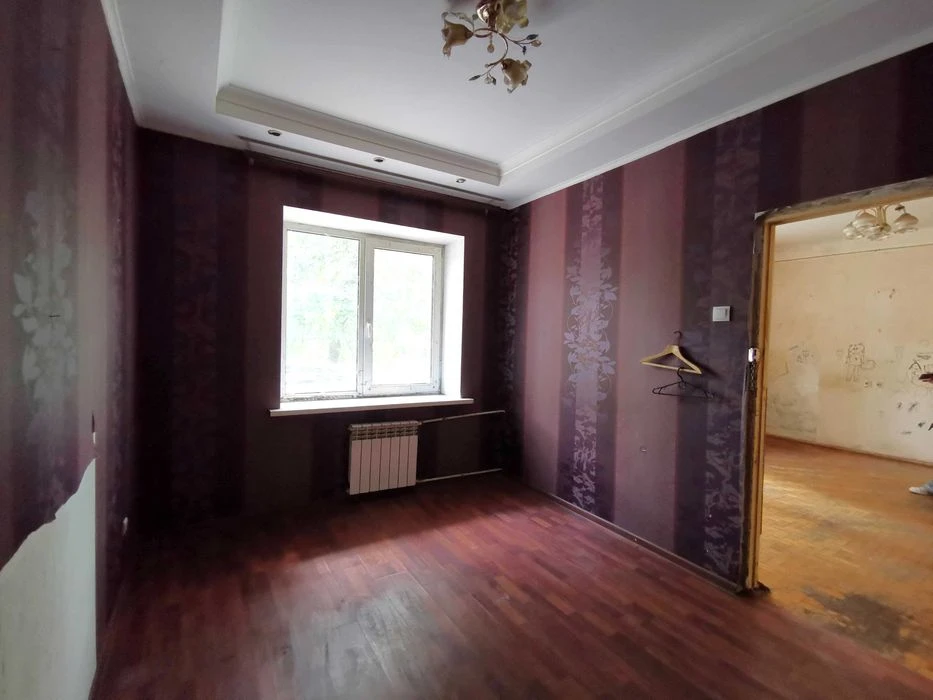 Продам 3-кім квартиру по вул. Довнар-Запольського, 3/1, метр