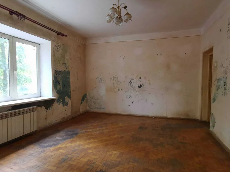 Продам 3-кім квартиру по вул. Довнар-Запольського, 3/1, метр