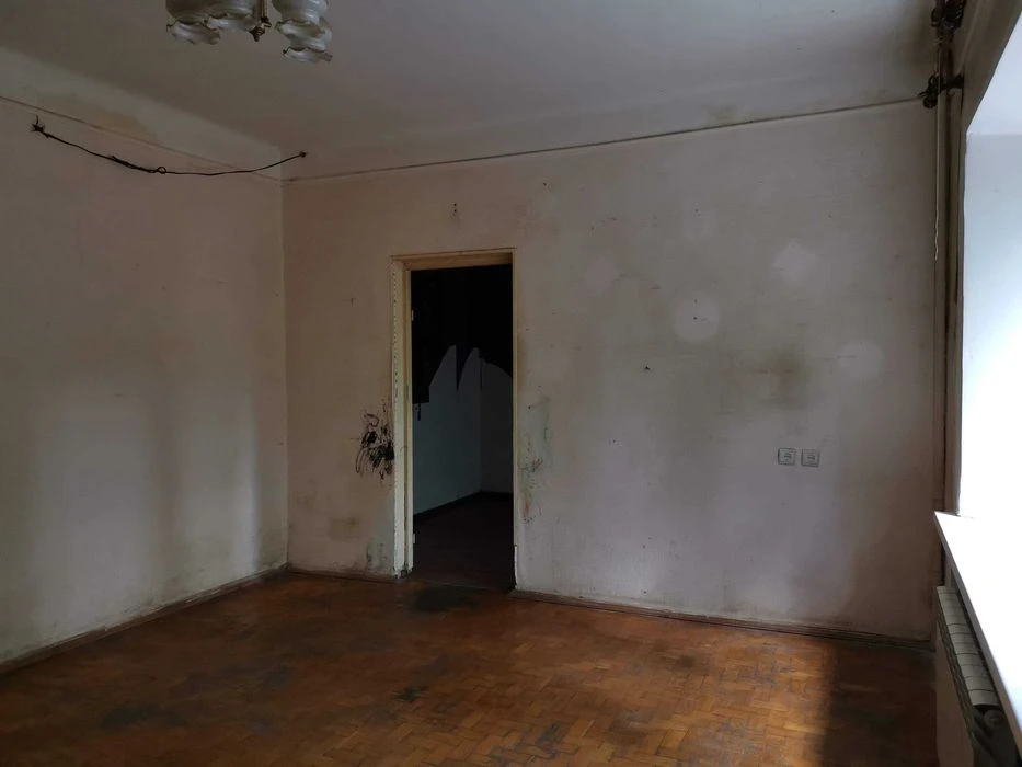 Продам 3-кім квартиру по вул. Довнар-Запольського, 3/1, метр