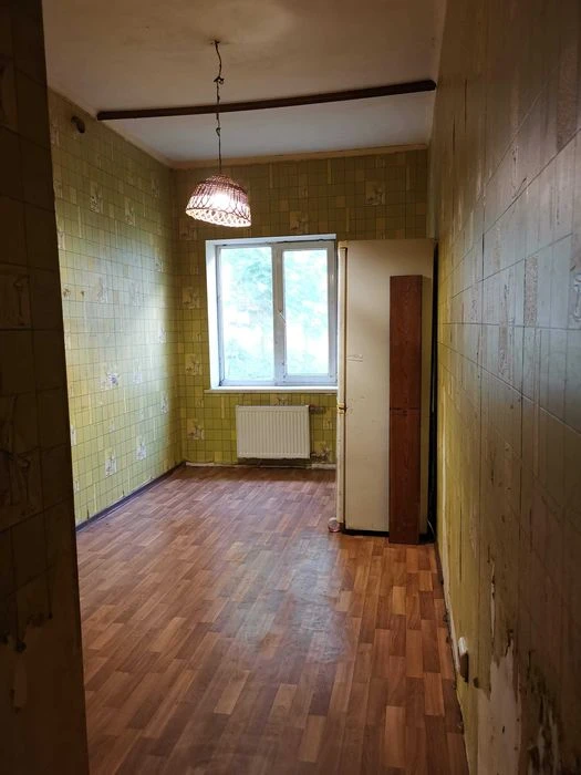 Продам 3-кім квартиру по вул. Довнар-Запольського, 3/1, метр
