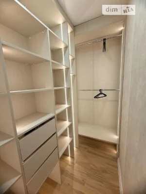 Sale of 1-room apartment 44 sq. m on Vsevolod Zmiyenka Street 13 • I