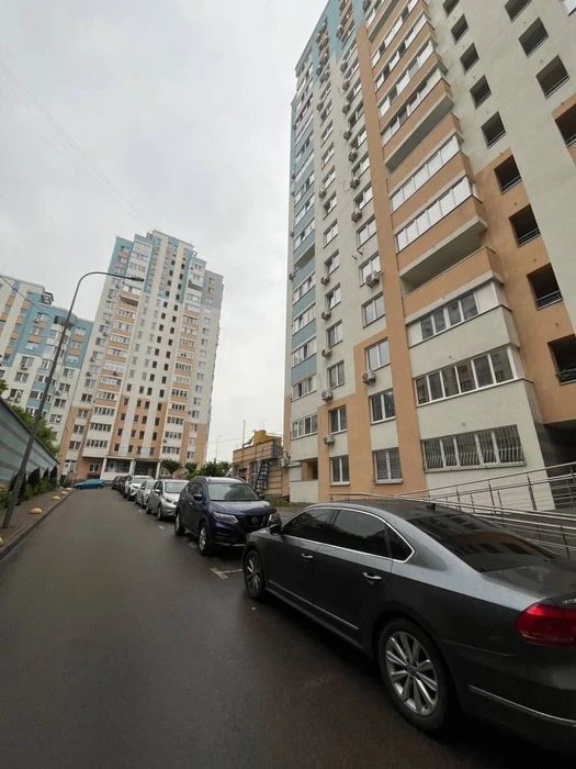 2-room apartment 70m2 Danchenko 32 residential complex Novomostytsko-Zamkovetsky