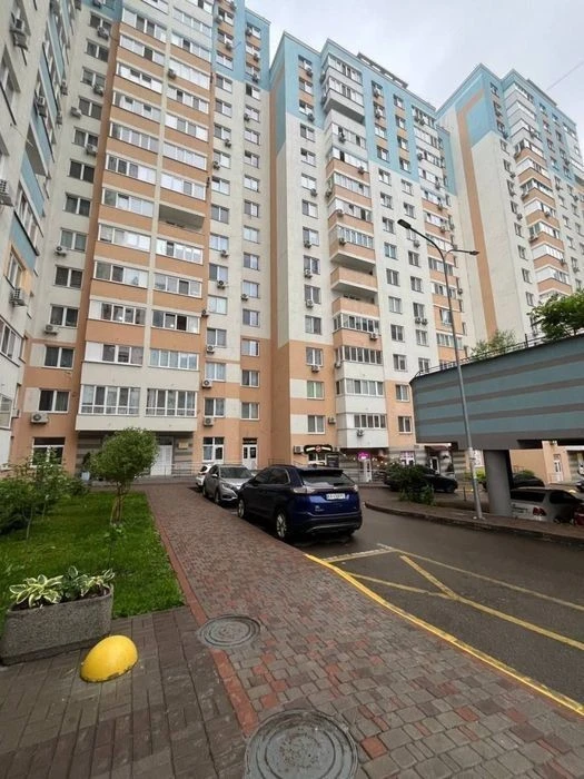 2-room apartment 70m2 Danchenko 32 residential complex Novomostytsko-Zamkovetsky