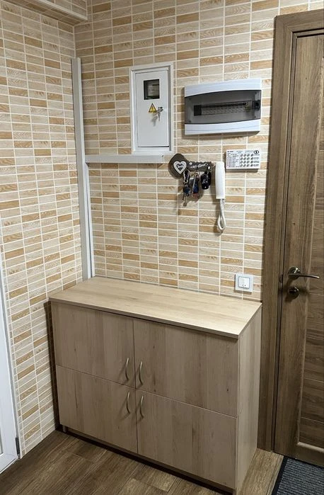 Простора 3-кімнатна квартира з джакузі, каміном та системою