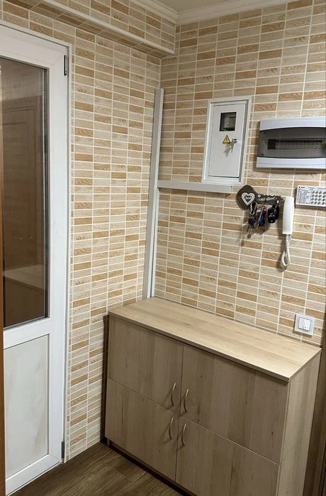Простора 3-кімнатна квартира з джакузі, каміном та системою