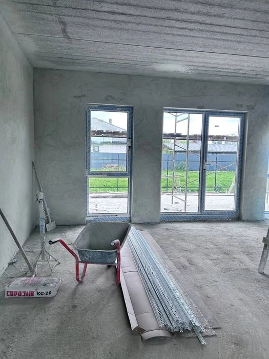 Продаж котеджів р-н Садовий