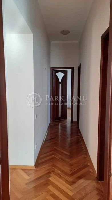 Golden Gate, Yaroslaviv val 15a, Ivan Franko, Honchara, Rey
