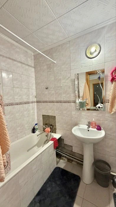 Продаж 2-кімн квартири по вул Товариській 3/10