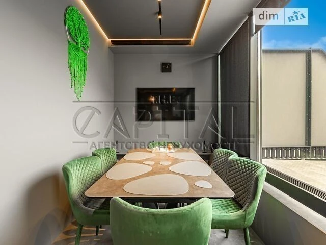 Продаж 4к квартири 121 кв. м на вул. Набережно-Рибальська до