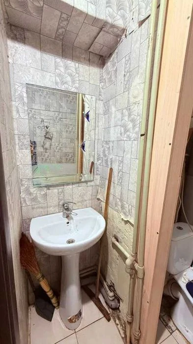 Продам 2-к квартиру Краснопольская 12 Квартал Богдана Хмельн