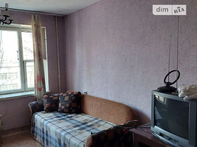Room for sale 18.1 sq. m. on Svitlitskogo St. 24A • ID 3432