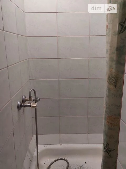 Room for sale 18.1 sq. m. on Svitlitskogo St. 24A • ID 3432