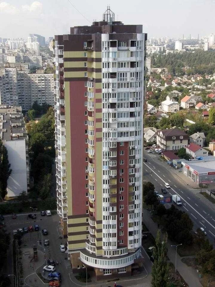 1-room apartment for sale 43 m², Kharkivske shosse, 182