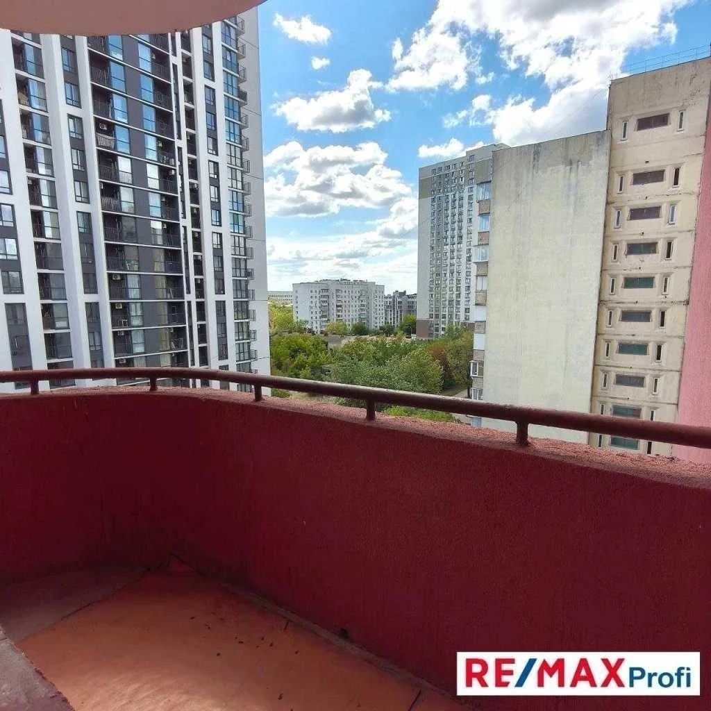 1-room apartment for sale 43 m², Kharkivske shosse, 182