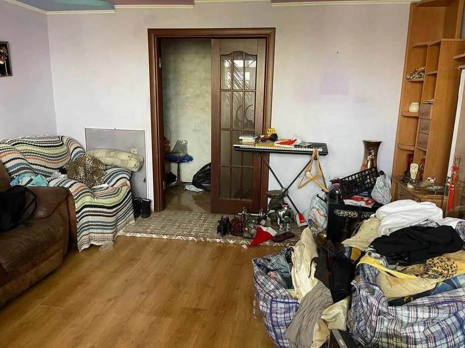 Shev Выгодная цена! Квартира нуждается в ремонте!  В продаже 3-к