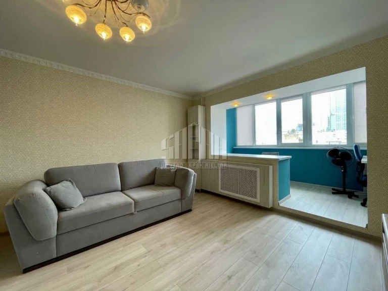 Sale of a 2-room apartment 56.2 m², Volodymyr Antonovych in
