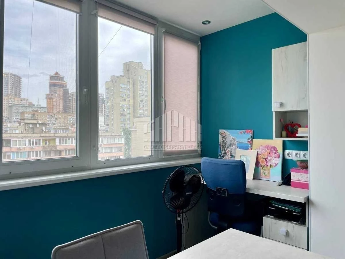 Sale of a 2-room apartment 56.2 m², Volodymyr Antonovych in