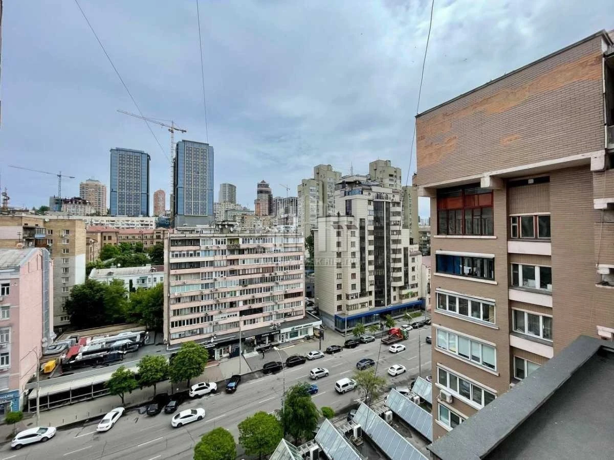 Sale of a 2-room apartment 56.2 m², Volodymyr Antonovych in