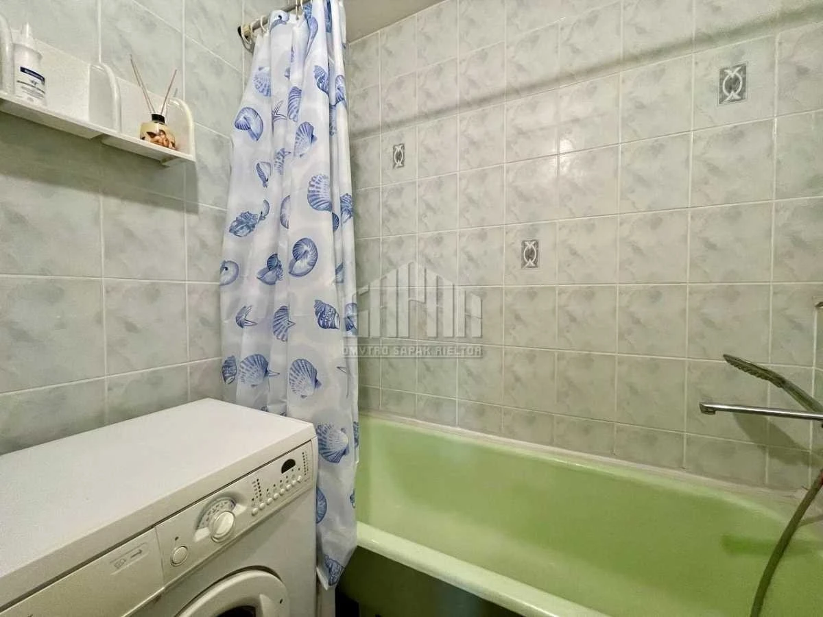 Sale of a 2-room apartment 56.2 m², Volodymyr Antonovych in