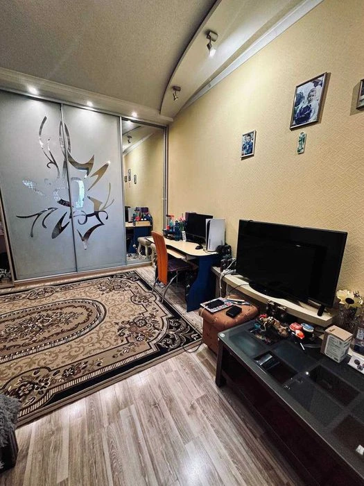 I will sell a 2-room apartment in the Polya district (Antonovicha street)