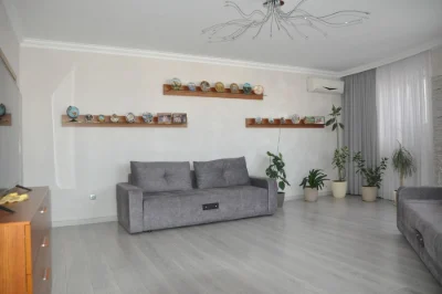 3-room apartment for sale on Akhmatova Street, Poznyaki metro station