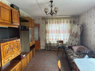 (5) I will sell part of the house in Pyatnychany 4422