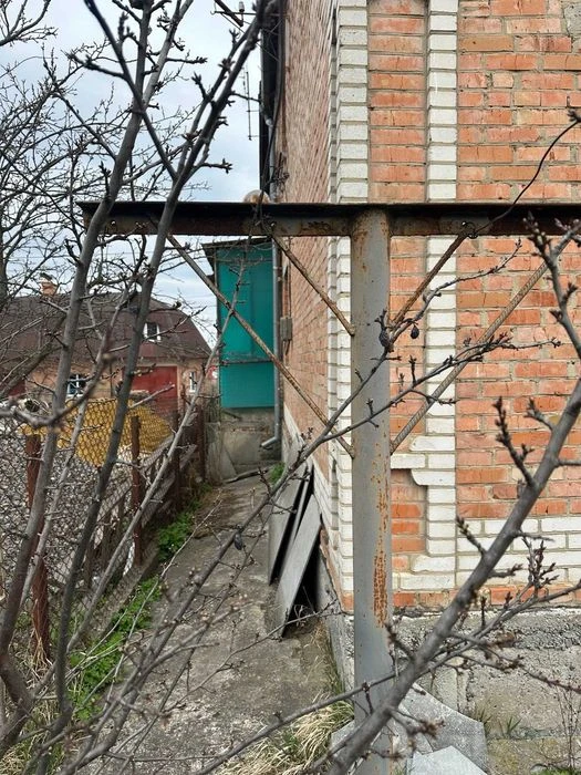 (5) I will sell part of the house in Pyatnychany 4422