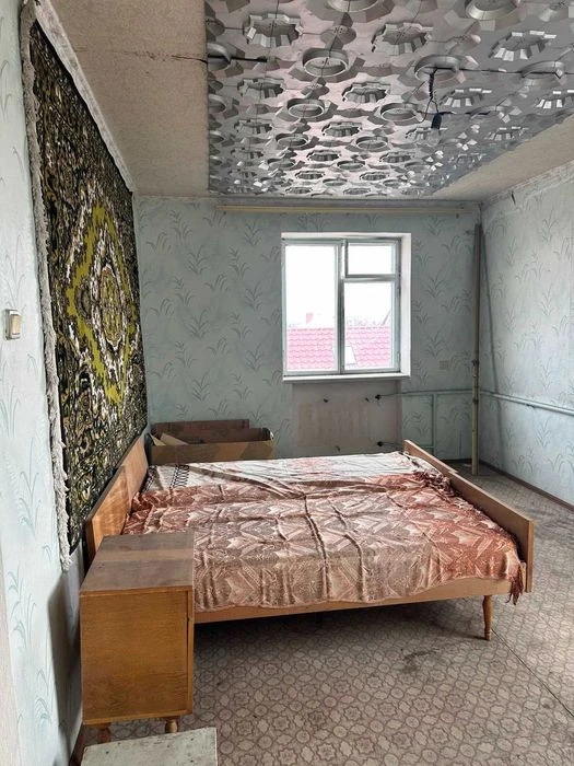 (5) I will sell part of the house in Pyatnychany 4422
