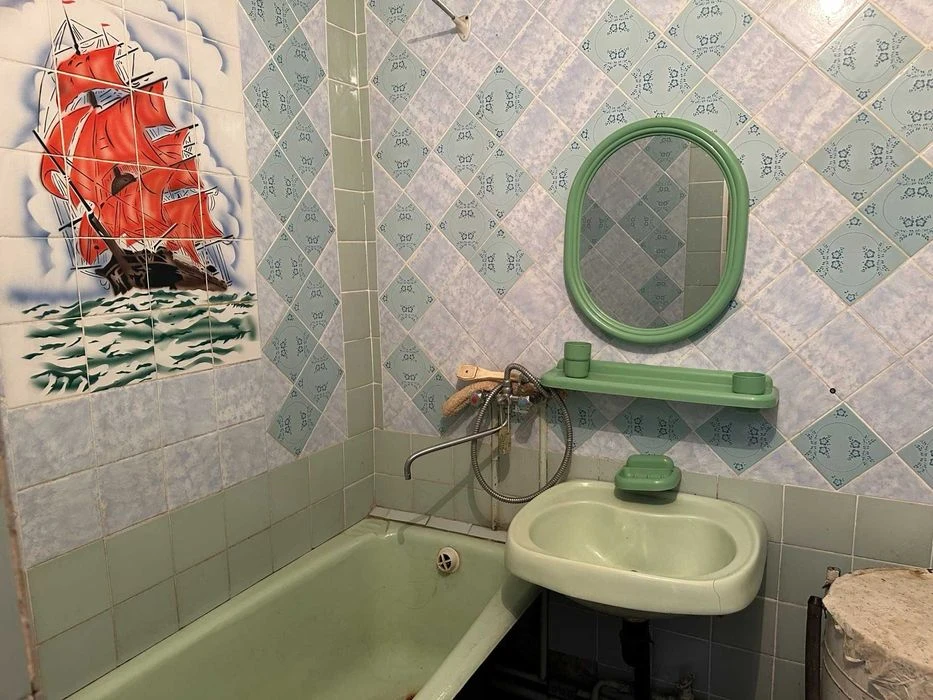 (5) I will sell part of the house in Pyatnychany 4422