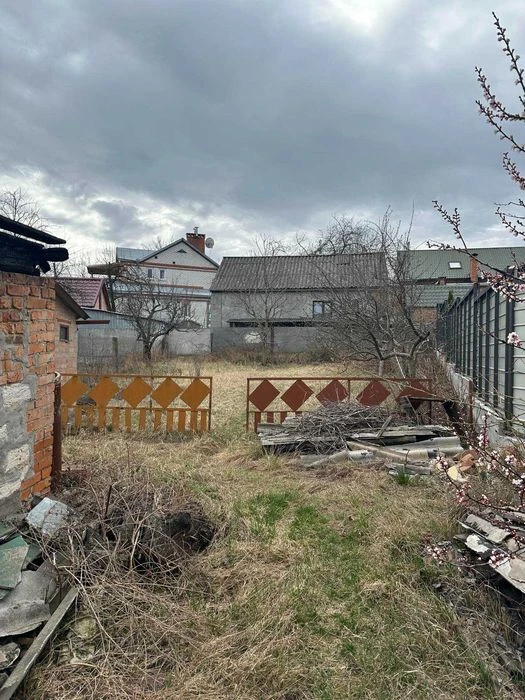 (5) I will sell part of the house in Pyatnychany 4422