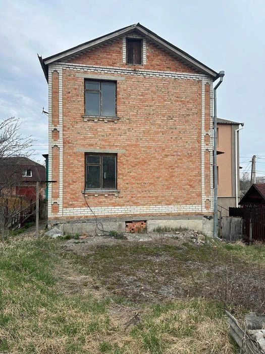 (5) I will sell part of the house in Pyatnychany 4422