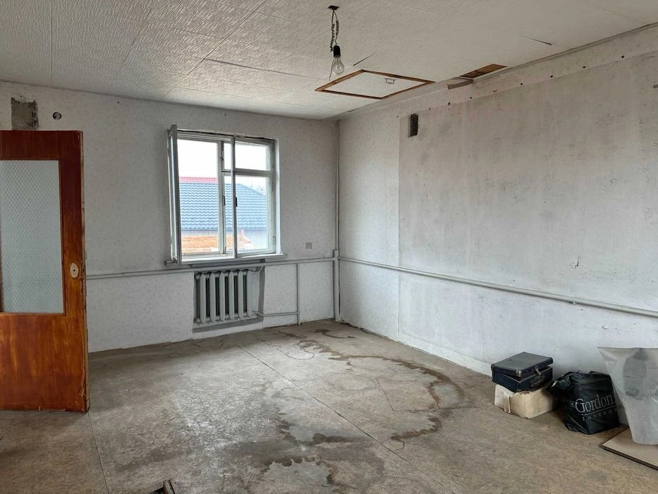(5) I will sell part of the house in Pyatnychany 4422