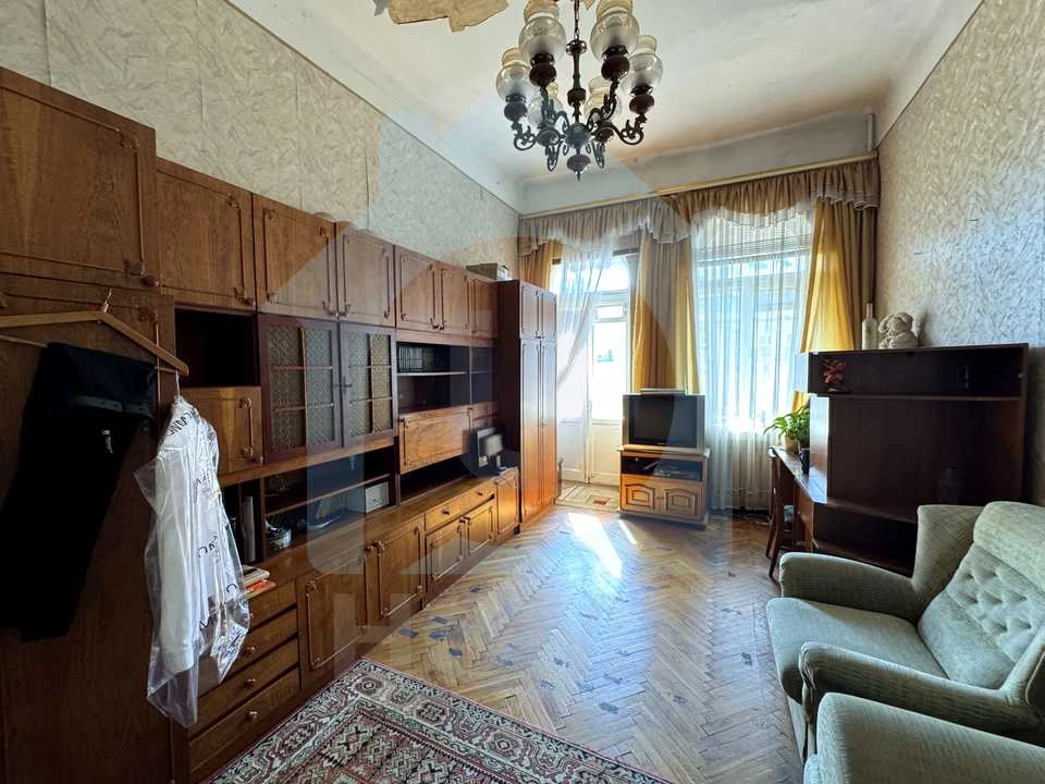 Квартира. Киев, ул. (Горького)