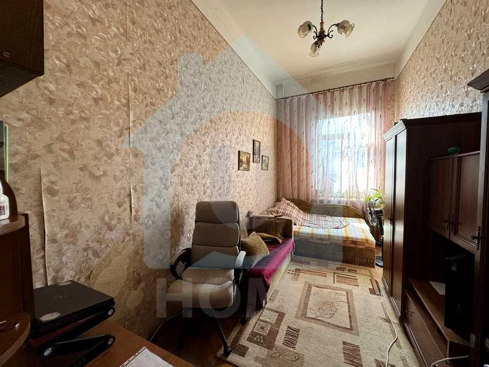 Квартира. Киев, ул. (Горького)
