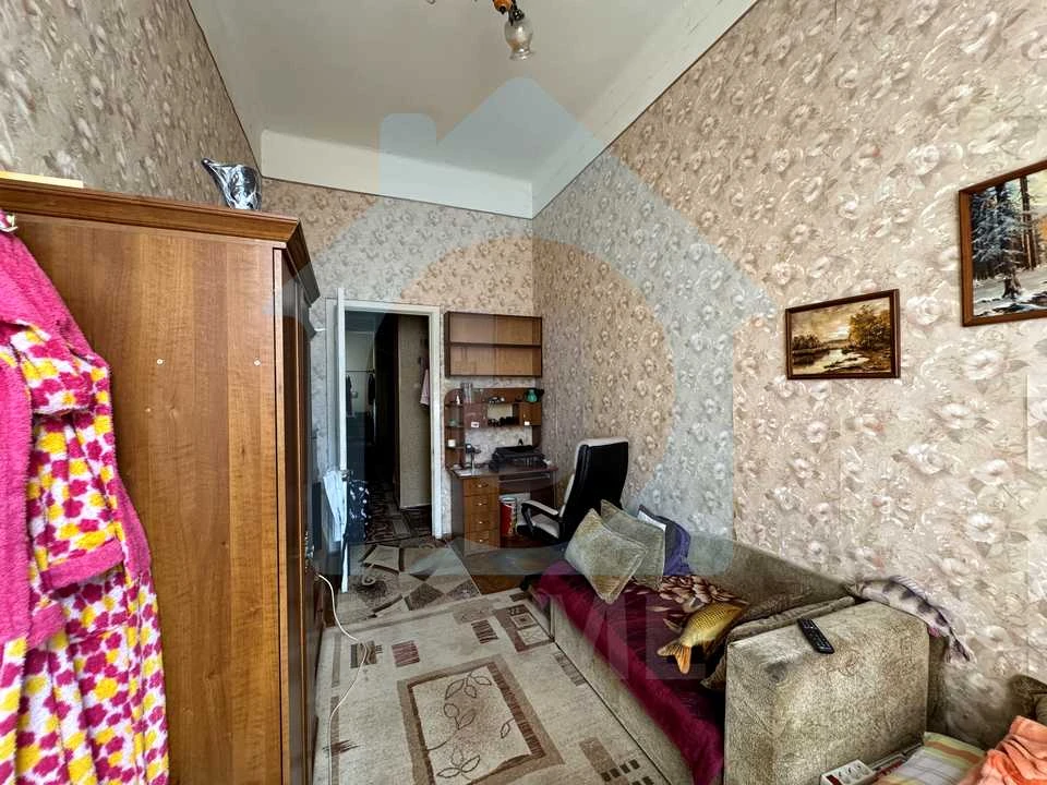Квартира. Киев, ул. (Горького)