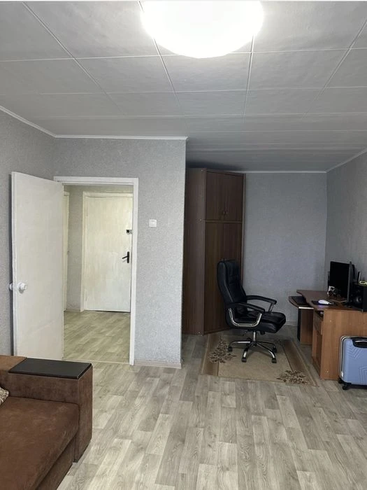 Продам 1 кімнатну квартиру на Червоному Камені