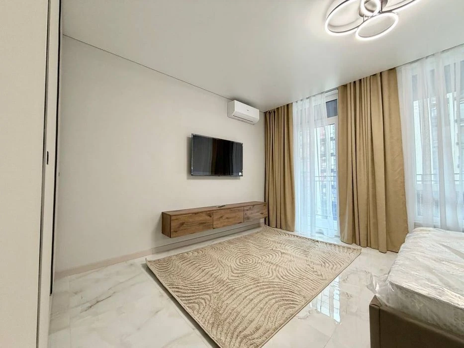 Стильна смарт квартира з балконом в Manhattan Up