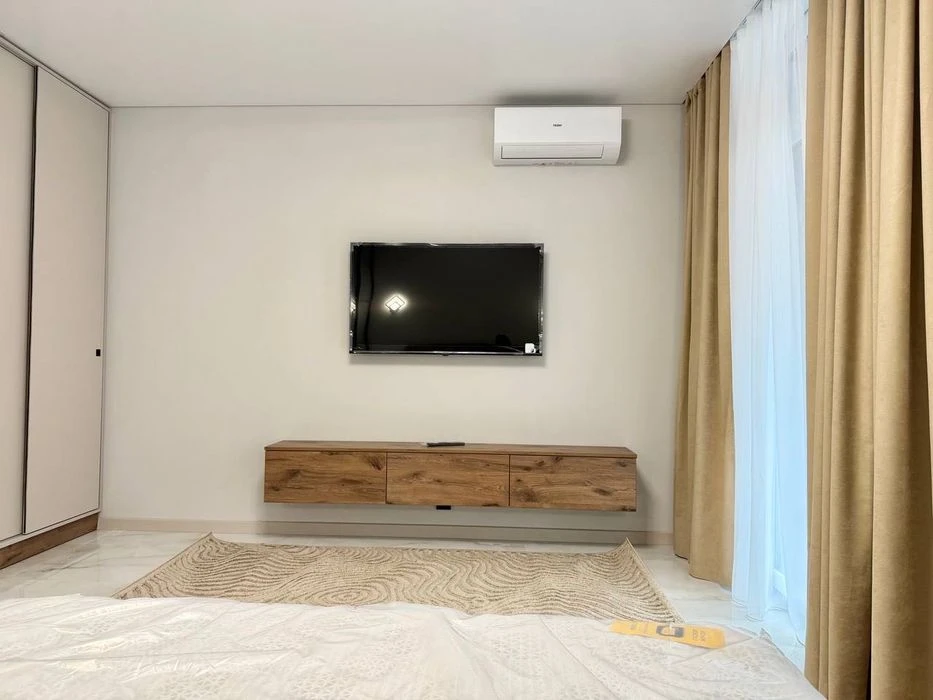 Стильна смарт квартира з балконом в Manhattan Up