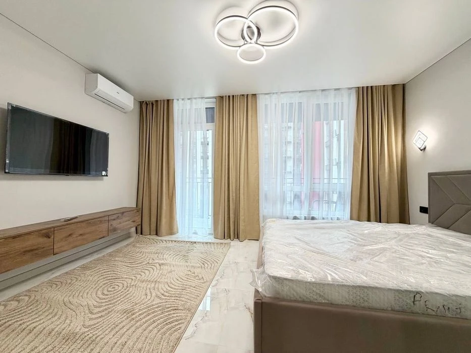 Стильна смарт квартира з балконом в Manhattan Up