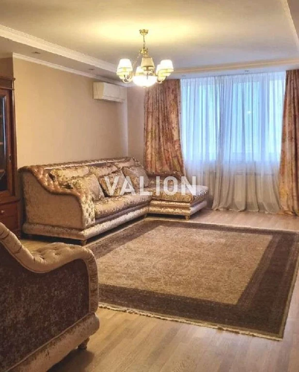 3-room apartment for sale, Chavdar Yelyzavety St. 2, Molodizhny Residential Complex