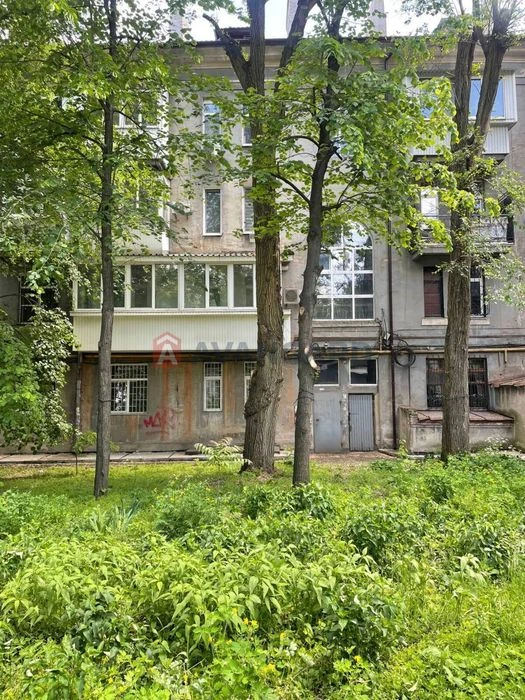 Продам 4-х кімнатну чудову квартиру