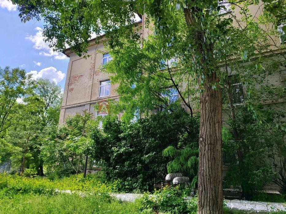 Продам 4-х кімнатну чудову квартиру