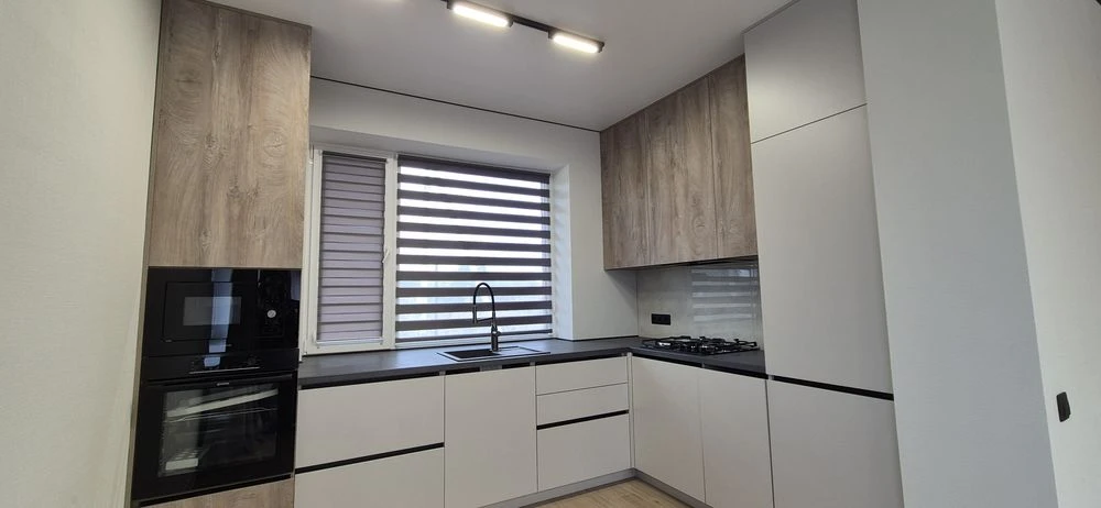 House with renovation, no commission! 100m2, 3 bedrooms, 5 bathrooms,! Bla