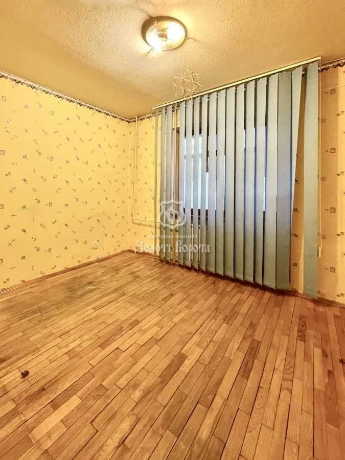 Продаж 5-кімнатної квартири 101 м², Васильківська вул., 38