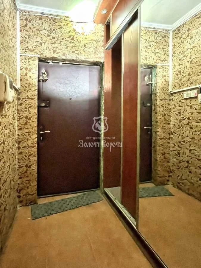 Продаж 5-кімнатної квартири 101 м², Васильківська вул., 38