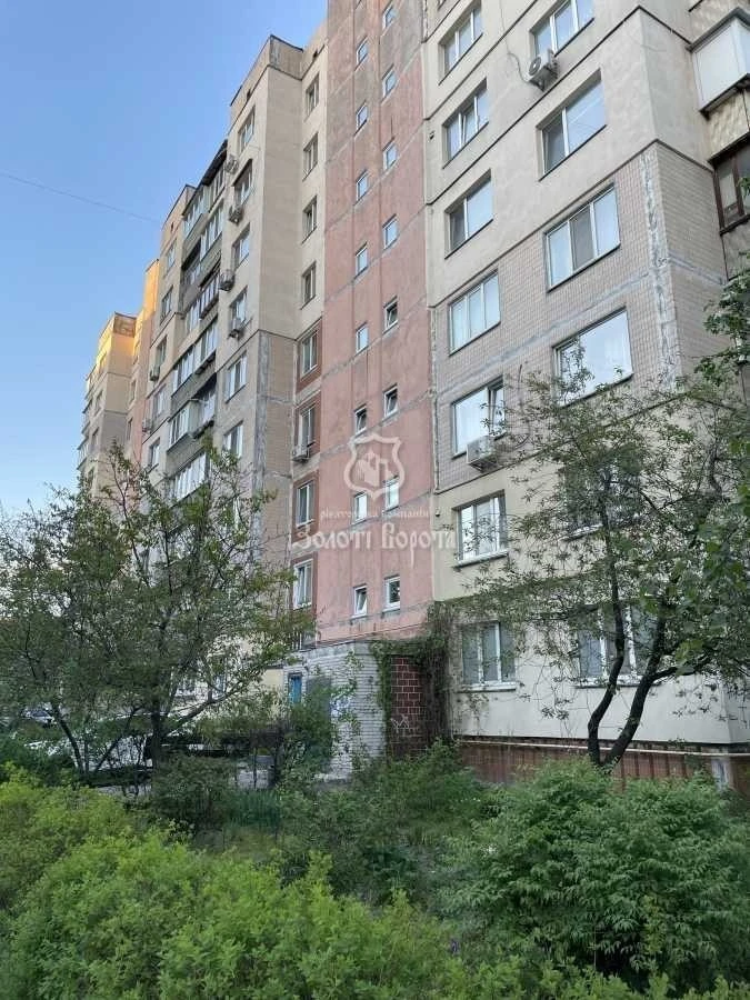 Продаж 5-кімнатної квартири 101 м², Васильківська вул., 38