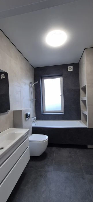 House with renovation, no commission! 100m2, 3 bedrooms, 5 bathrooms,! Bla