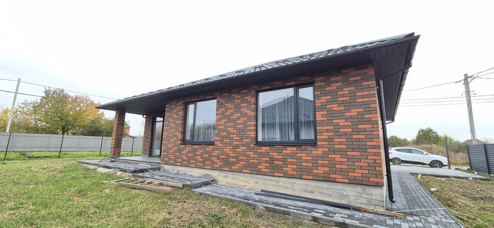 House with renovation, no commission! 100m2, 3 bedrooms, 5 bathrooms,! Bla