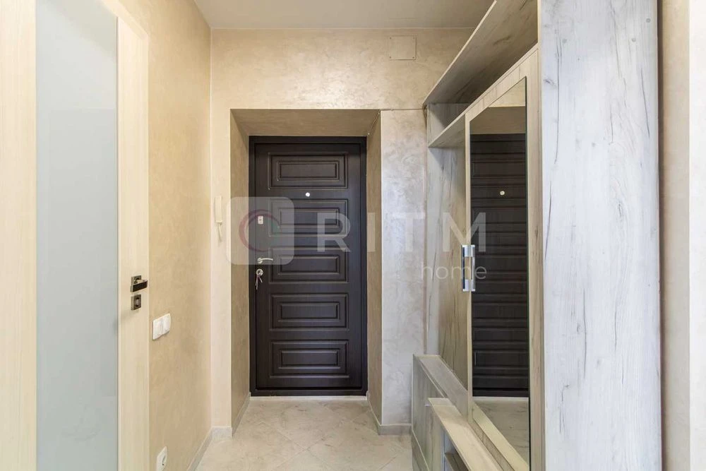 Stylish and well-maintained 1-room apartment for sale